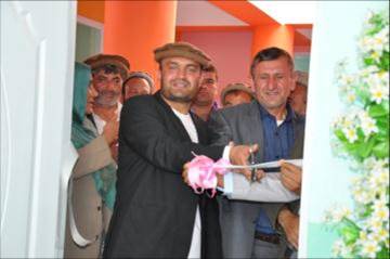 Onaba Mayor and Panjshir Head of Education officially opening the MAMA Resource Centre.