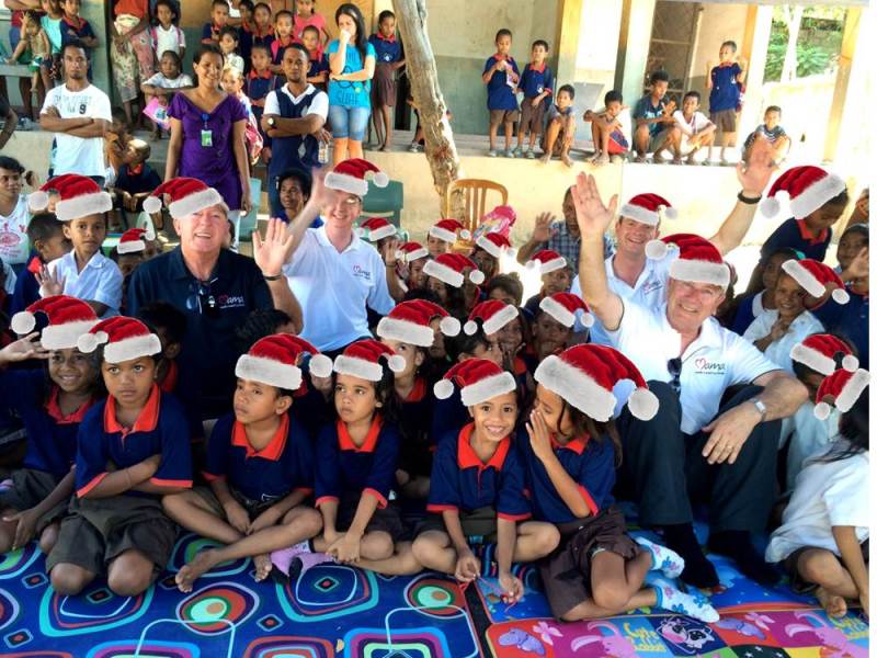 8,000 reasons to say thank you this Christmas!